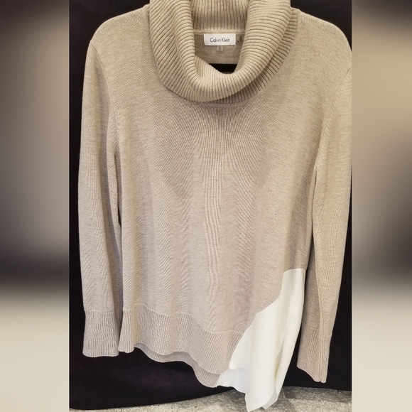 Calvin Klein Sweaters - Calvin Klein Beige Sweater with White Detail